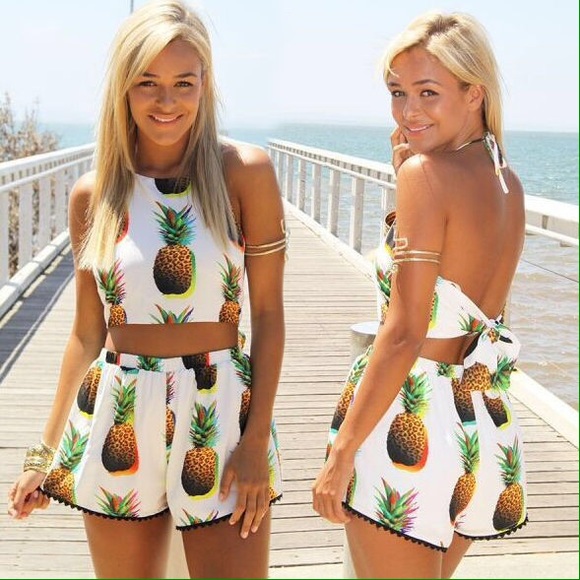 PINK Victoria's Secret Other - Pineapple 2 piece set💰