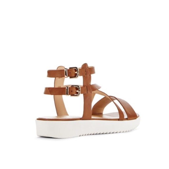 Platform sandals - Picture 2 of 3