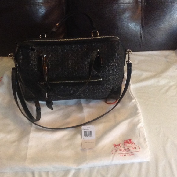 AUTHENTIC COACH BAG