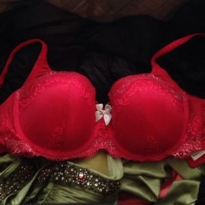 DKNY red bra 34DD