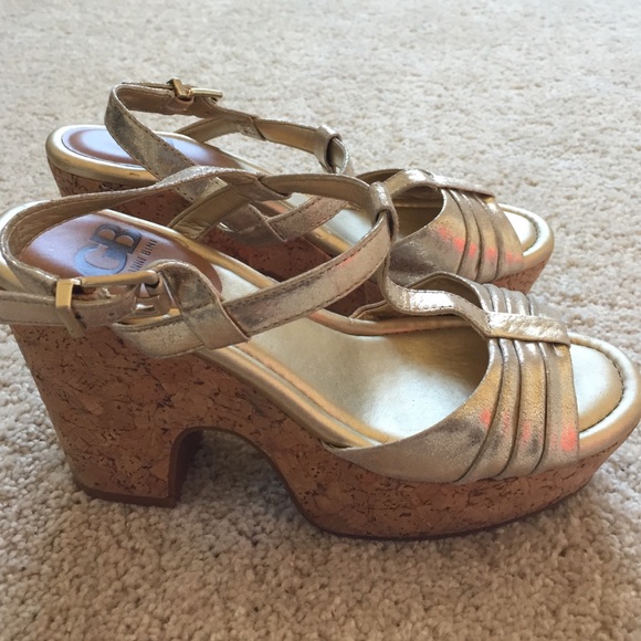 Gorgeous Platinum Gold wedges