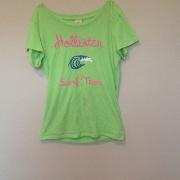 Hollister tee
