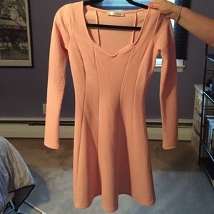 Flowy, long sleeved light pink dress- Small