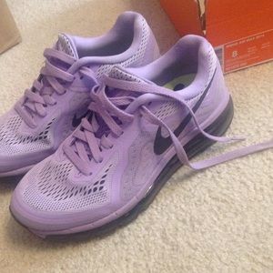 Nike woman's air max