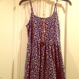 Floral skater style dress (NWOT) 💕