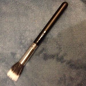 MAC 188 brush