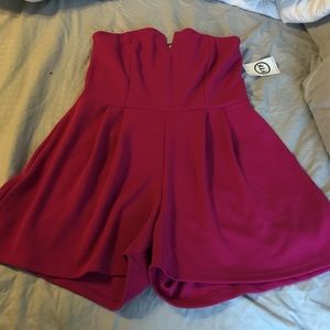 🎉new item🎉 cute fuchsia romper