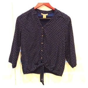 Button down blouse with 3/4 sleeve