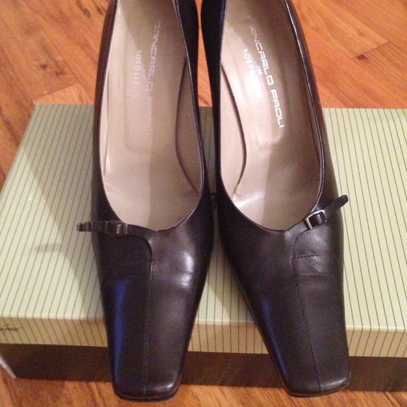 Shoes - Picture 2 of 3