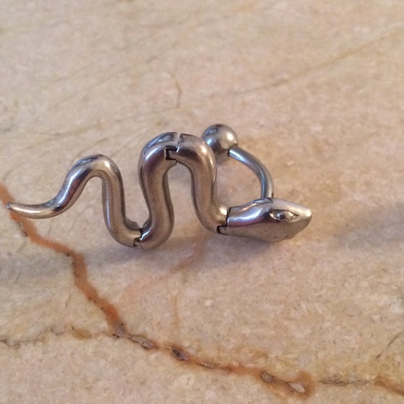 Belly button ring