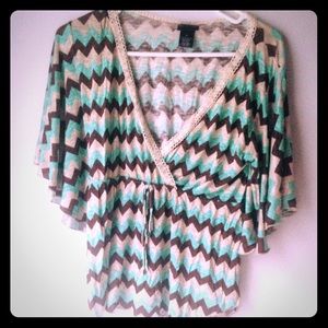 Rue 21 chevron top med