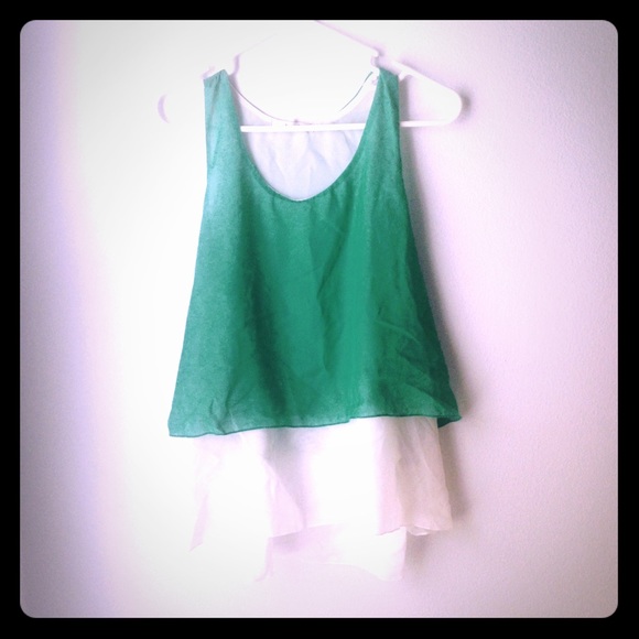 Papaya green and white top sheer size m/l