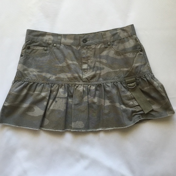 DKNY Camo mini Skirt