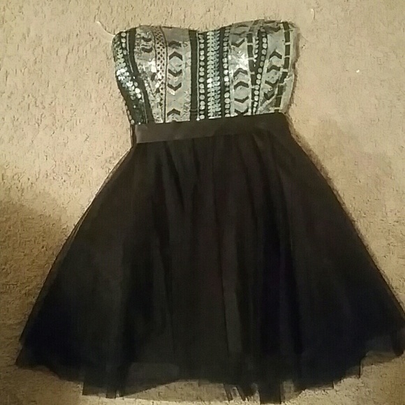 Strapless dress