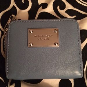 Michael Kors Small Zipper Wallet