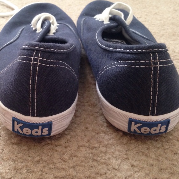 Shoes - Picture 3 of 3