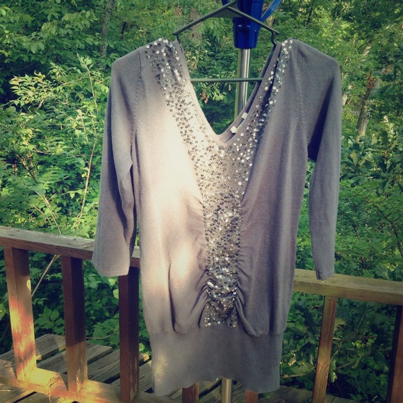 Stretchy Gray Sweater with Sequins