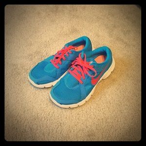 Nike 🚨🚨FINAL PRICE REDUCTION🚨🚨