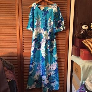 Vintage Floral Dress with Shoulder Cut-Outs