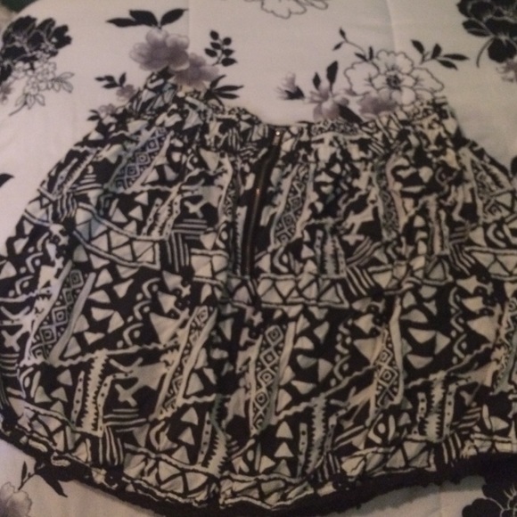 Aztec print skort - Picture 2 of 3