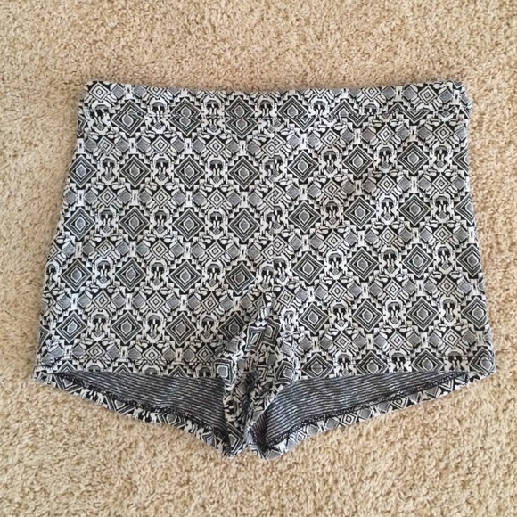 aztec print high waisted shorts