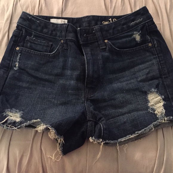 Distressed Gap Cut Off Shorts