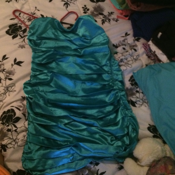 Strapless dress