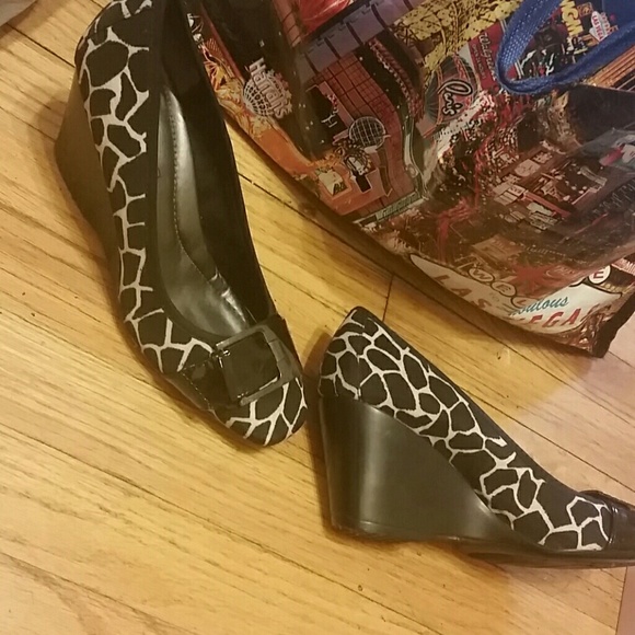 Leopard print wedges