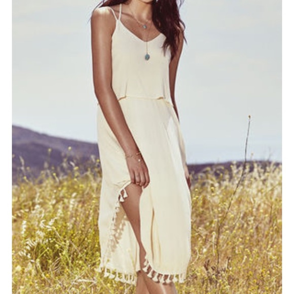 Lulus Dresses & Skirts - NWOT Cream Fringe Midi Dress