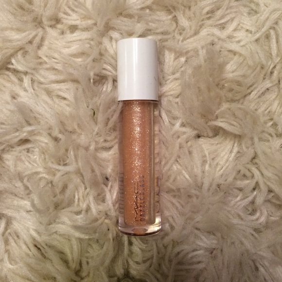 LE MAC DAZZLEGLASS IN PHIFF!