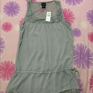 ✖️SOLD ✖️Lace Gray Top