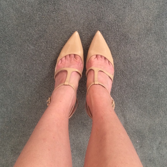 Michael Kors Nude Patent Leather Pumps - Picture 4 of 4