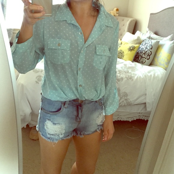 Baby blue top