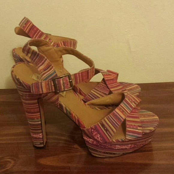 Steve madden platform sandals