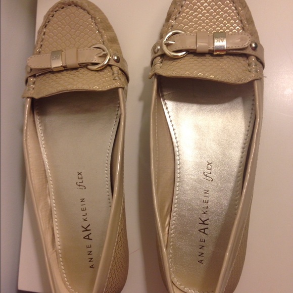 Anne Klein close shoes - Picture 1 of 1