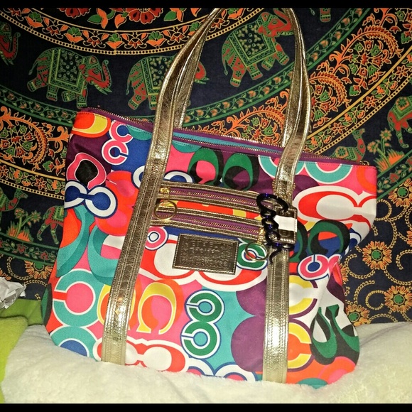 Coach Signature Poppy C Glam Tote