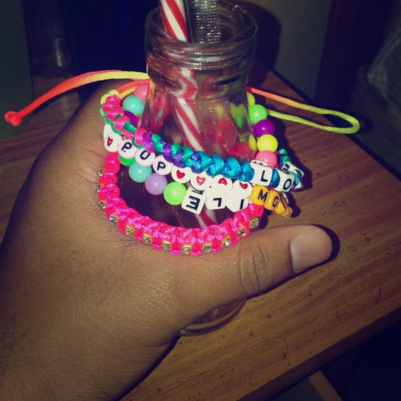 4 claire's bracelets 😇.