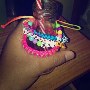 4 claire's bracelets 😇.