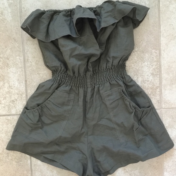 Army green linen Romper - Picture 2 of 4