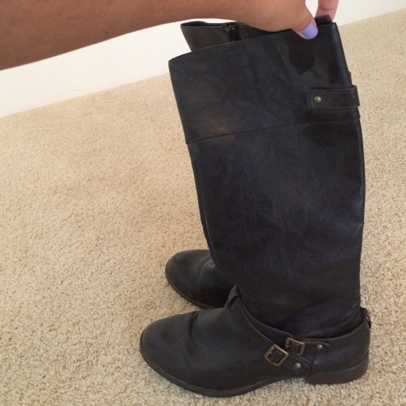 dark brown boots