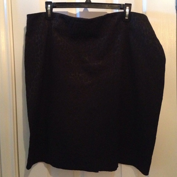 New York & Co black skirt.