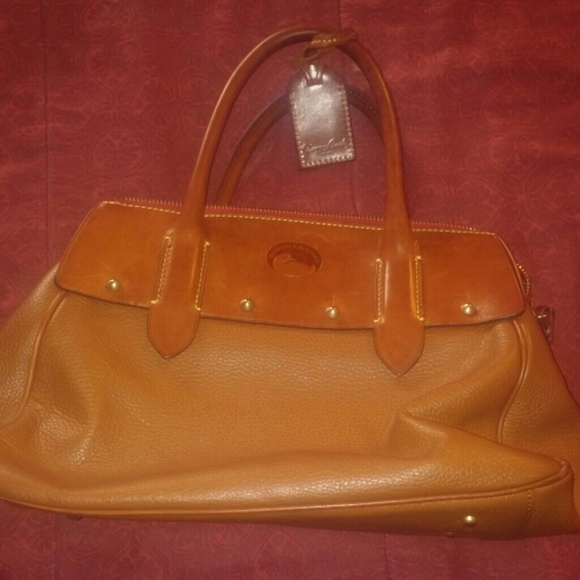 Dooney and bourke wilson bag