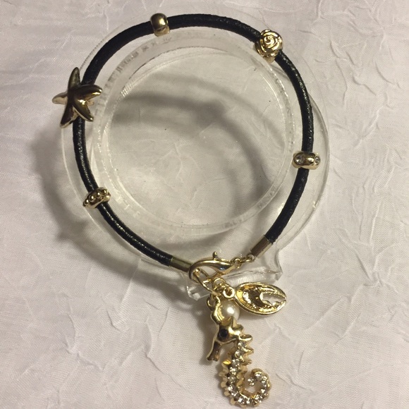 🚫SOLD🚫 Seahorse bracelet ❤️ $5 when bundled - Picture 4 of 4