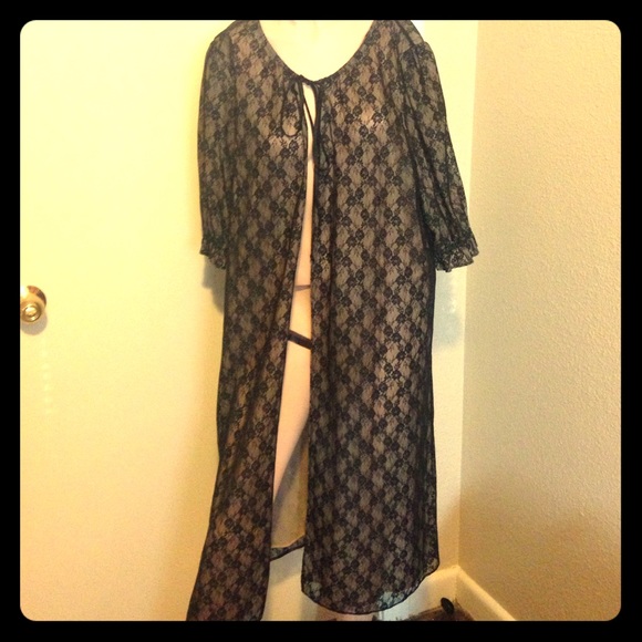 Bettie Page by 'Secrets in Lace' Robe Sz M NWOT