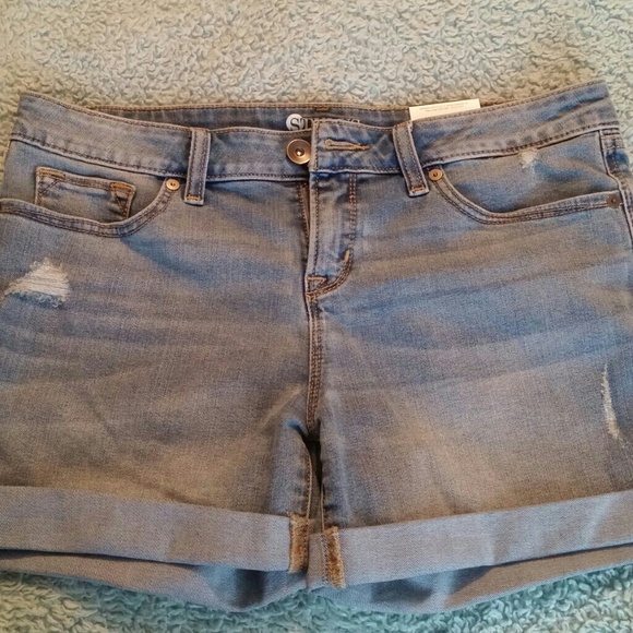 Denim shorts size 29/8 nwt