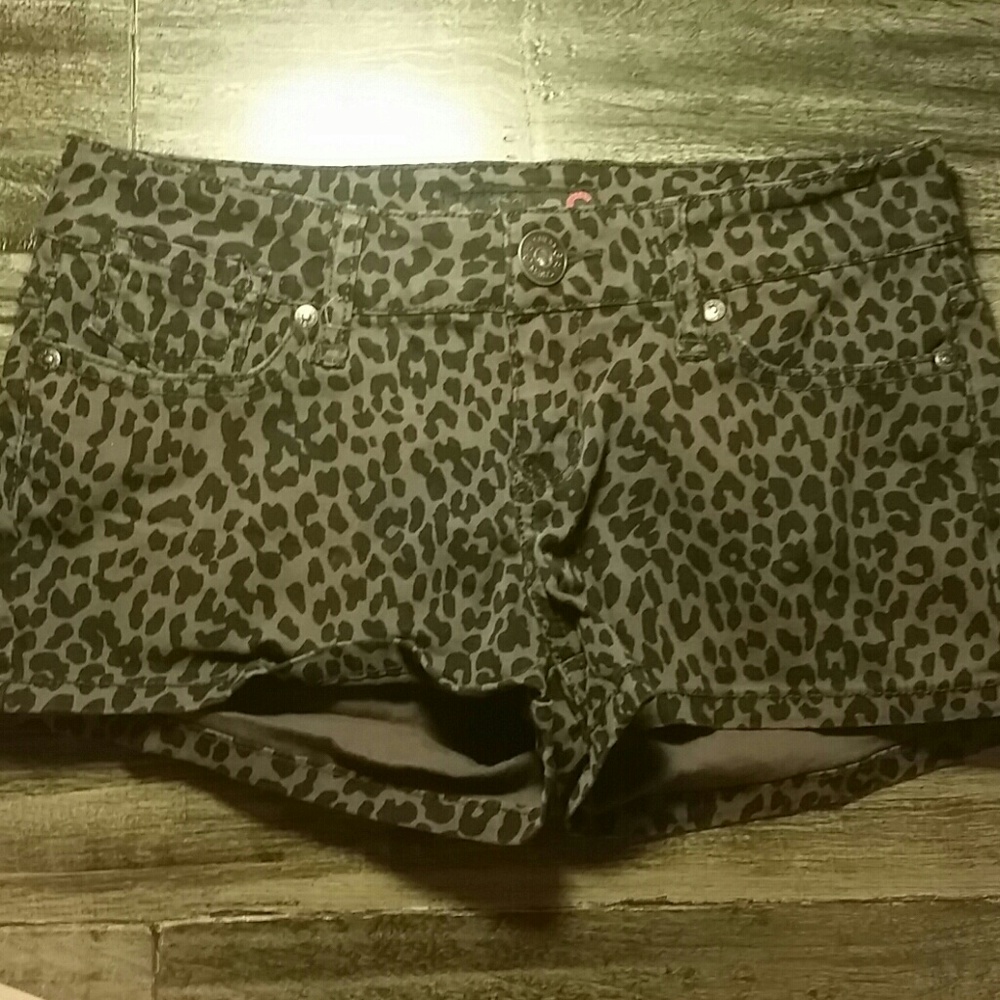 G by Guess shorts