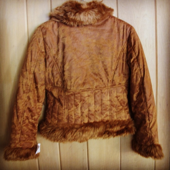 Coat - Picture 3 of 4