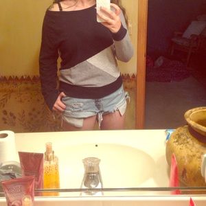 💙 Vans Off the Wall Multicolored Sweater 💙