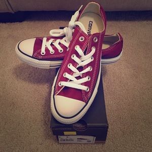 Brand New Converse (Lows) Size 8 Women