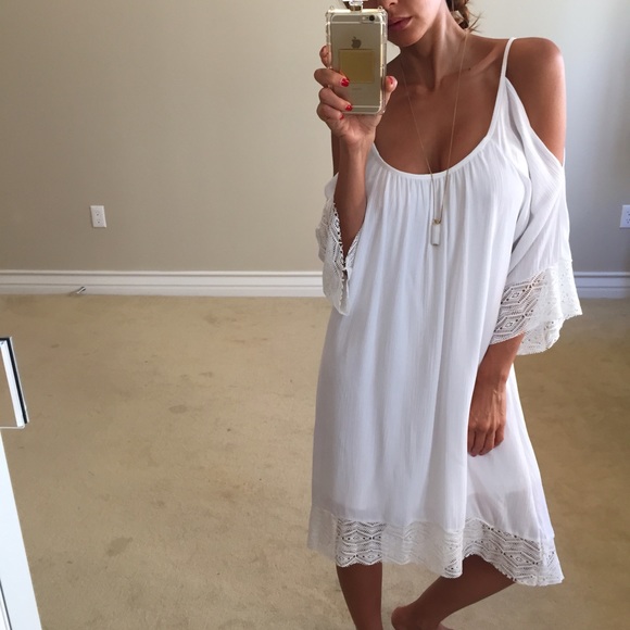 • SOLD • White Lace Cold Shoulder Dress L - Picture 3 of 4